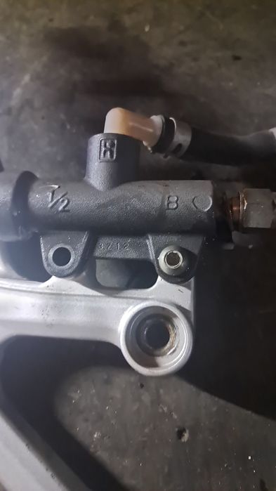 Vând piese yamaha yzf r125