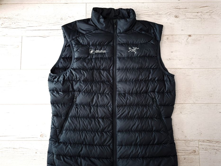 Arc'teryx-Страхотен Ориг.пухен елек