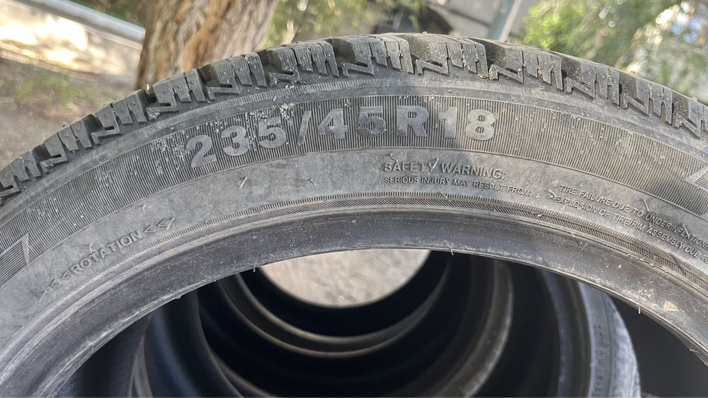 Зимние шины в хорошем состояний