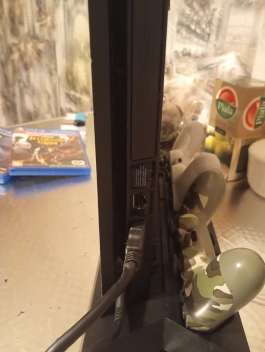 Продам PS4 на 512 гб