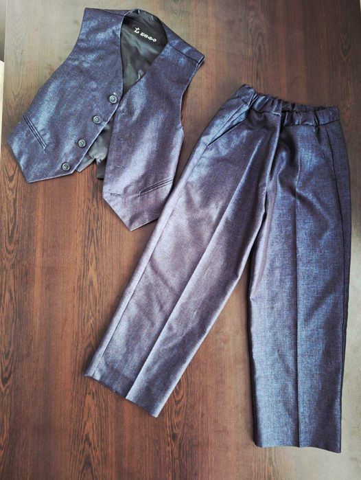 Елегантен комплект "Бефо". Подарък Бяла плътна риза. 98-110 см.