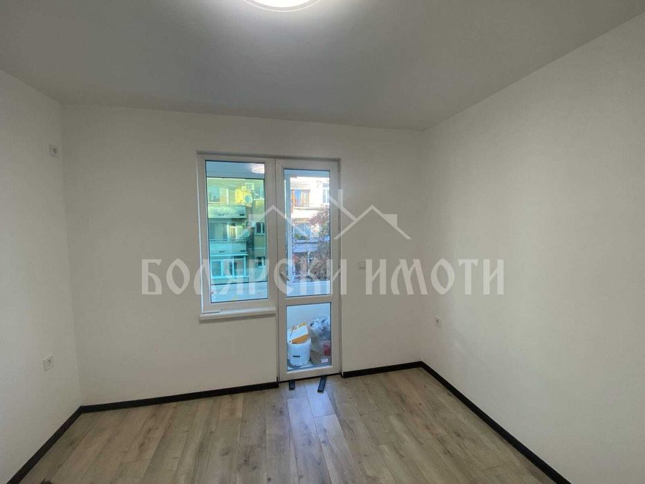 Функционален двустаен апартамент в Широк Център