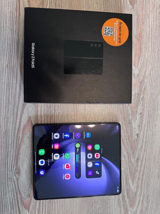 Samsung Galaxy Z Fold 5 512GB/12 GB Ram