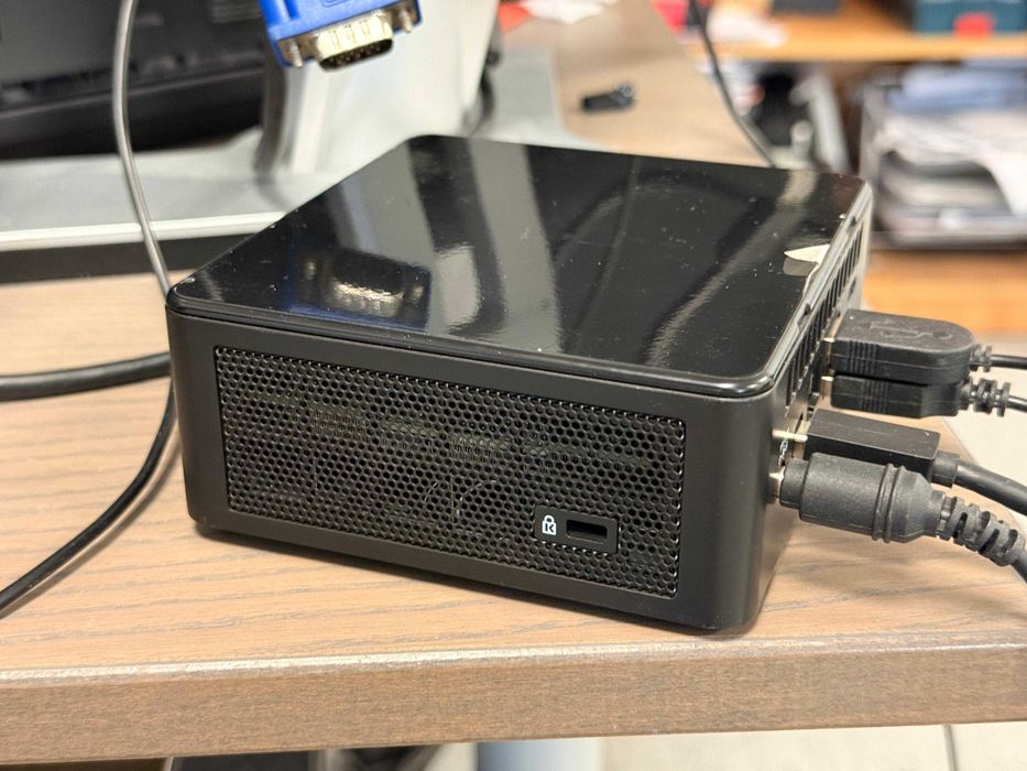 MiniPC Intel NUCPAHi5 32GB RAM , CPU i5 11th gen 1TB SSD Samsung