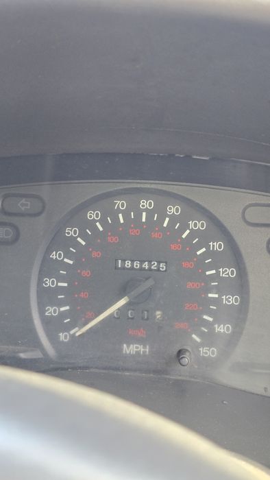 Ford Transit basculabil pe 3 parti