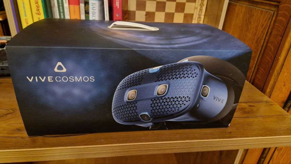 HTC Vive Cosmos - шлем виртуальной реальности от HTC