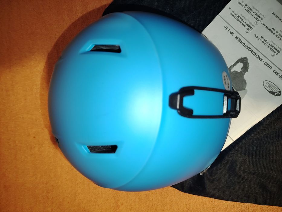 2 броя чисто нови каски за ски или сноуборд!