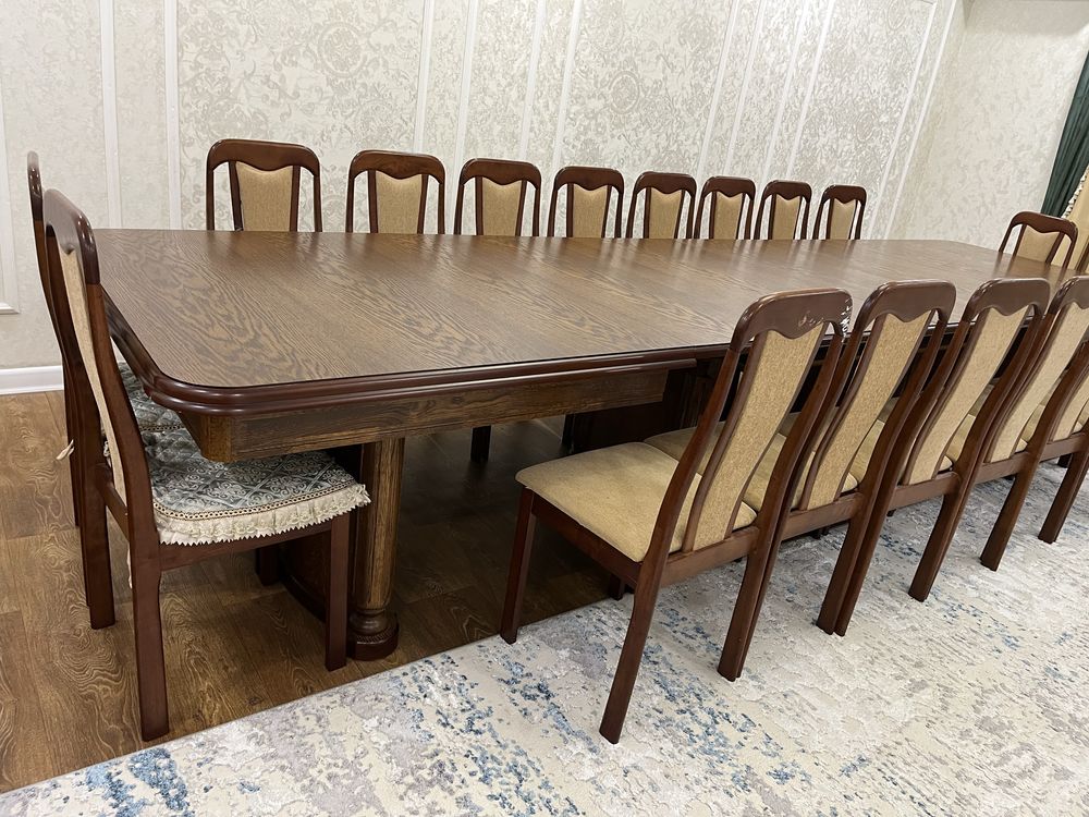 Продается стол