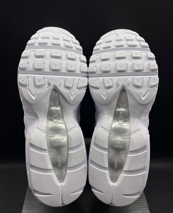 Маратонки Nike Air Max 95 Essentials Triple White