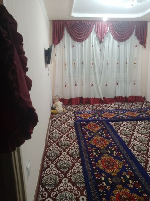 продаётся 1 комнатная квартира город чирчик 3 мик 6 дом 2 этаж