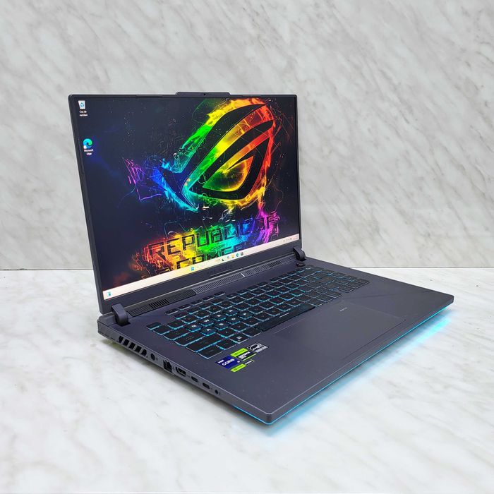 Laptop Gaming ASUS ROG Strix G16 i9-14900HX 32GB 1TB SSD RTX 4060 8GB