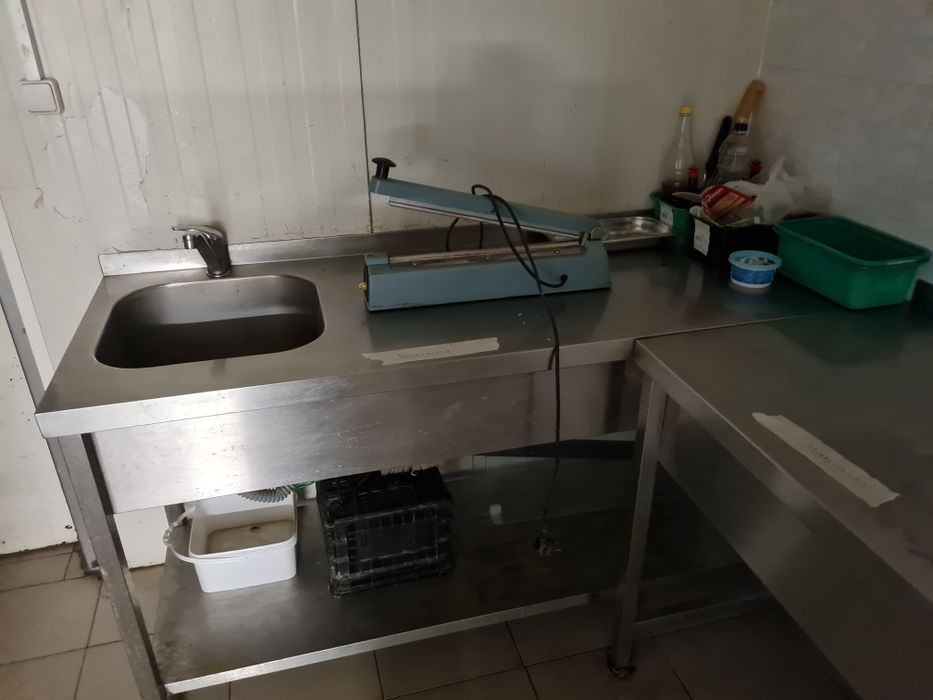 Маси, мивки работни плотове от неръждаема стомана