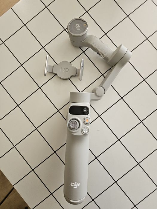DJI Osmo Mobile 7 Gimbal Stabilizator