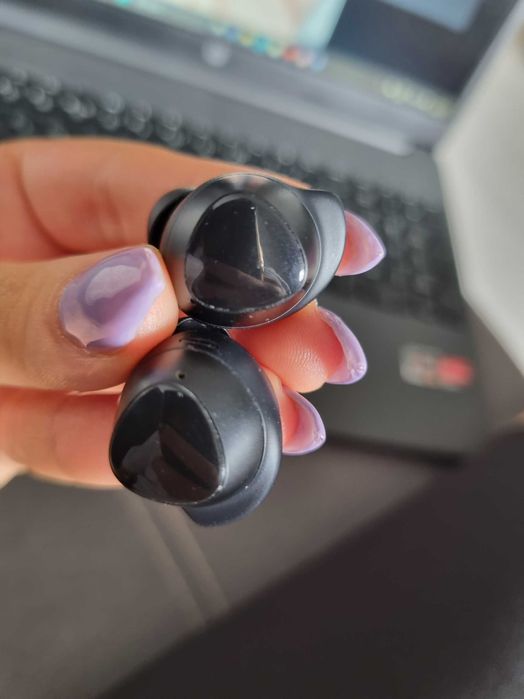 Слушалки Samsung Earbuds plus