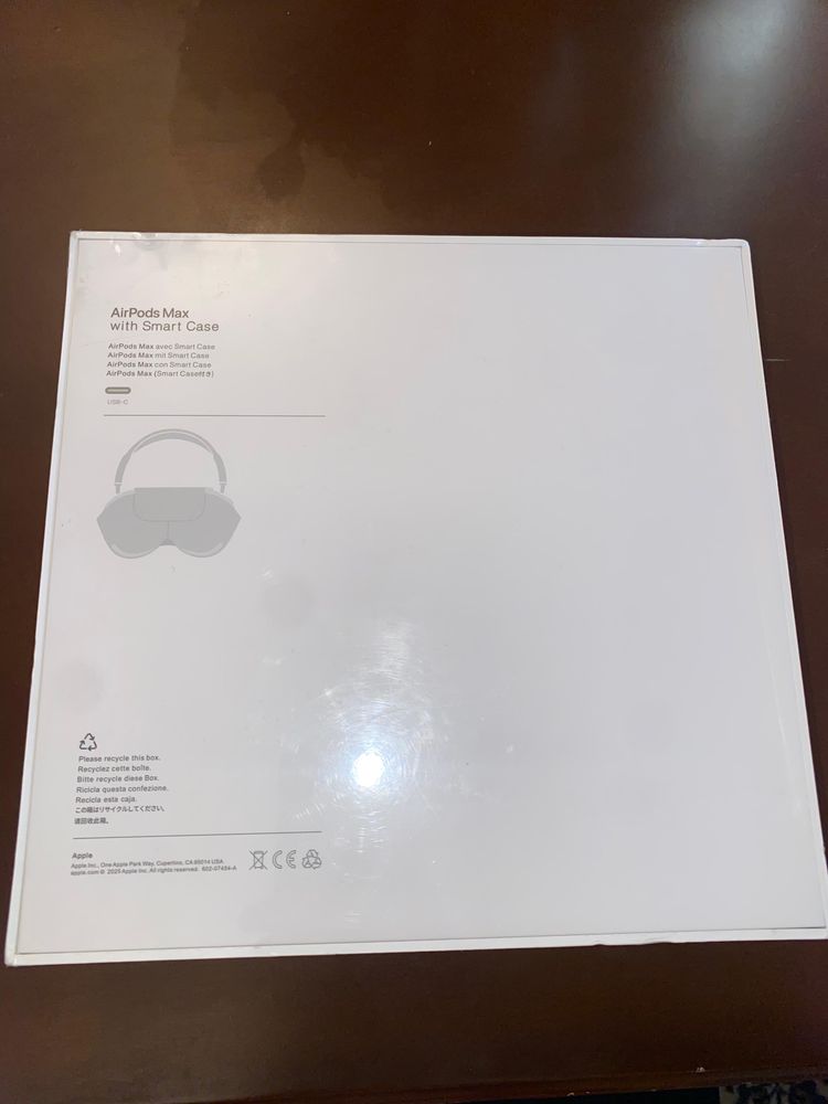 AirPods Max самая последняя модель