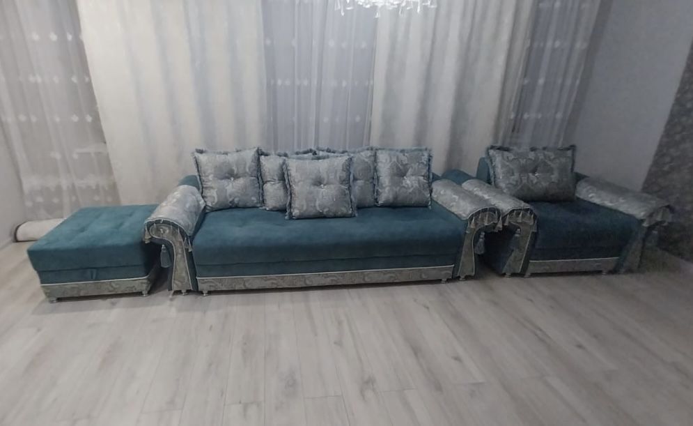 Продам зальный диван с креслом, есть торг