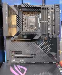 Asus rog maximus z790 exrteme
4 DDR5 EATX