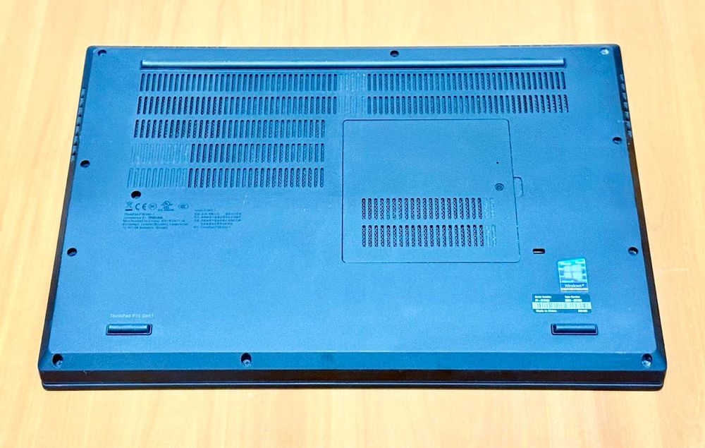 15.6"FHD IPS/W-10855M/64GB RAM/RTX 5000-16GB/512GB/Lnv ThinkPad P15