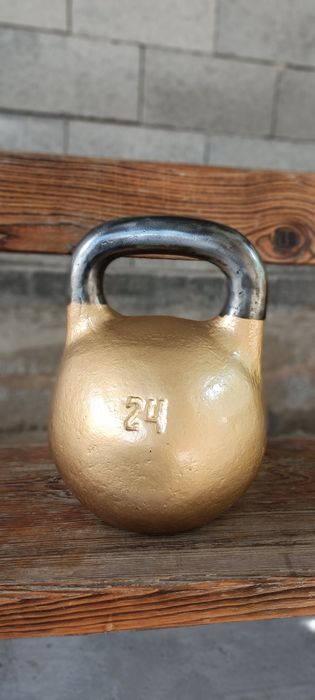 Гиря 24 кг чугунная в хорошем состоянии