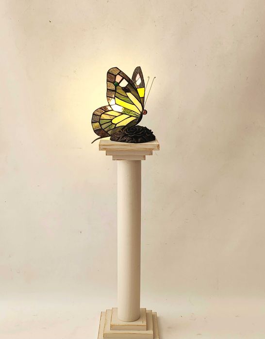 Настолна лампа Tiffany стил – пеперуда