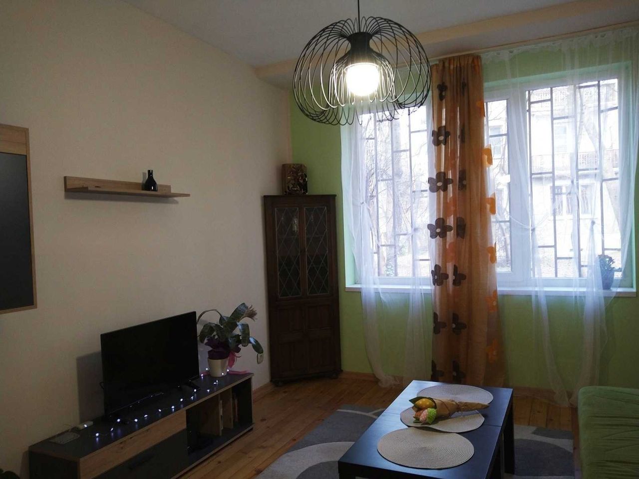 Дава се под наем Тристаен апартамент в София, Център - 63 кв.м за 650 € - Снимка #9
