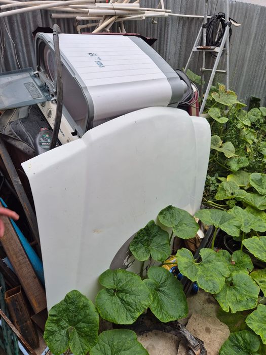 Капот и крышка багажника  Волга газ 3110