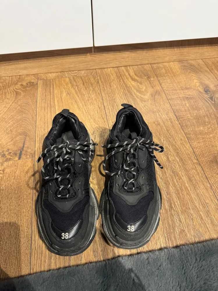 BALENCIAGA Triple S черни