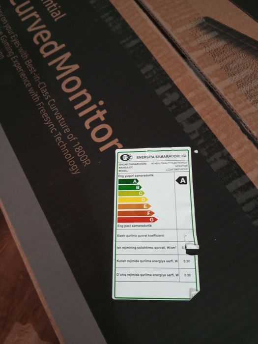 Samsung 24 Curved Essenti. ideal - в идеальном состояние.