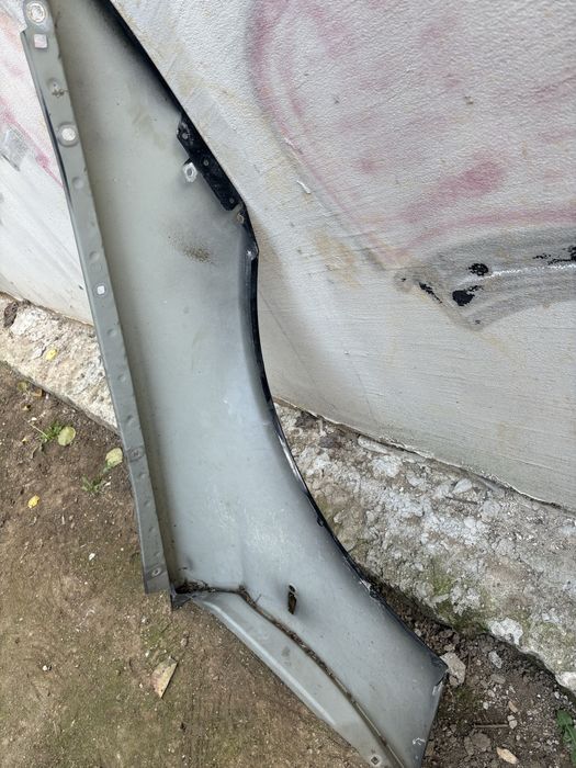 Aripa stanga fata bmw e90/91 2005/2006/2007/2008/2009/2010/2011