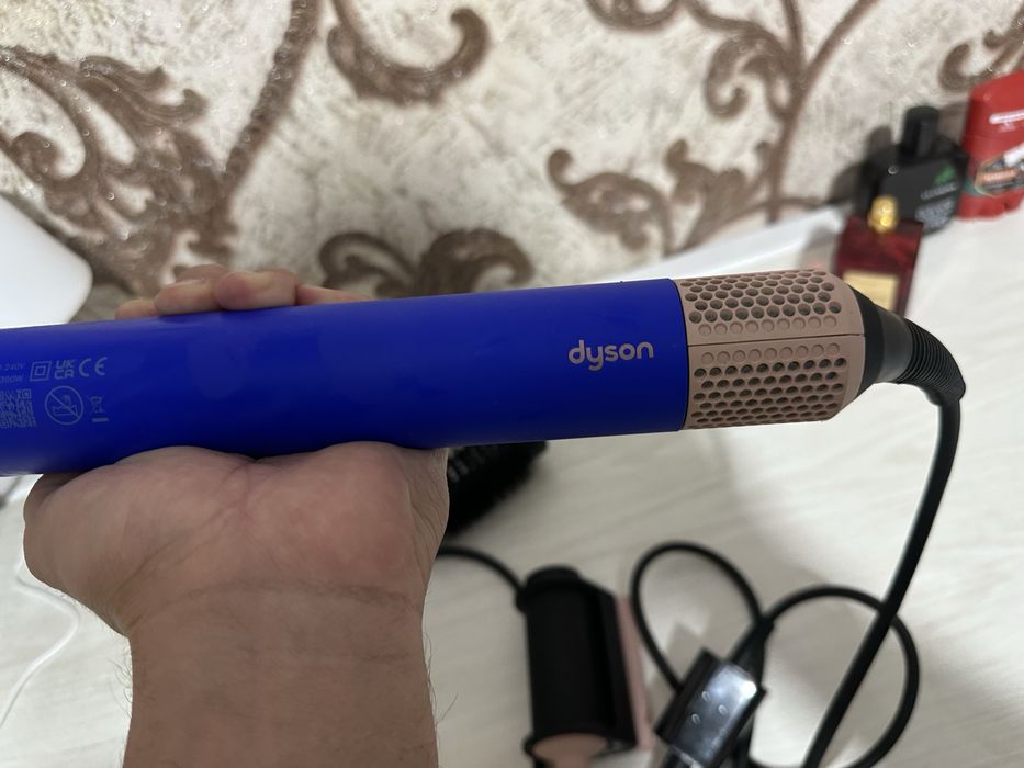 Dyson  feni sotiladi