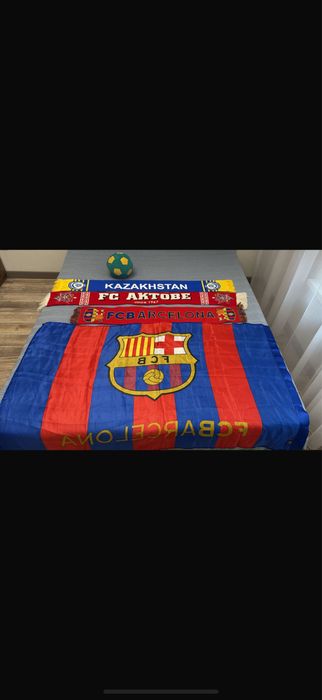 Продам, шарф, флаг, мяч.