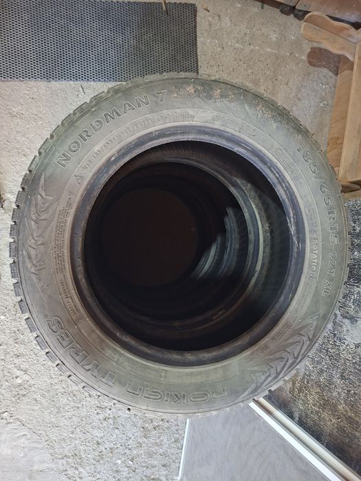 Продам зимние шины р15, в отличном состоянии, пользовались один сезон