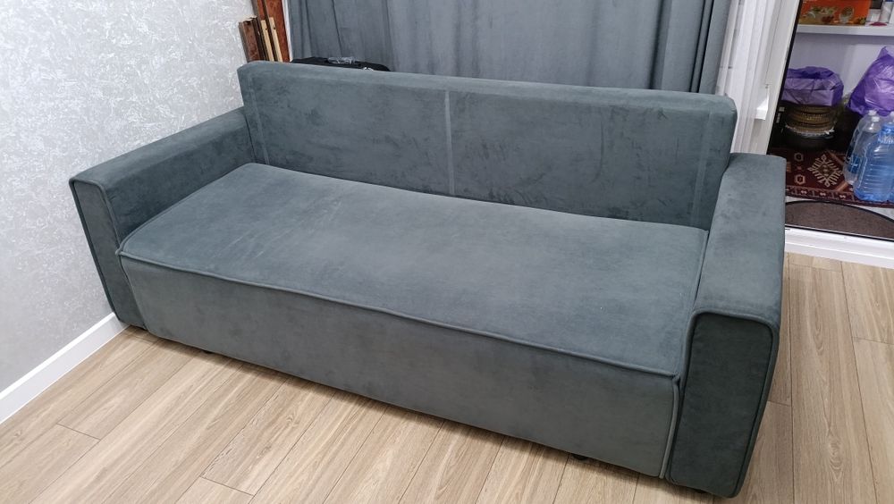 Диван в отличном состоянии! Раздвижной.