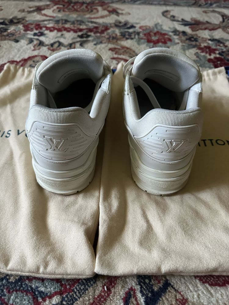 Lv trainer White Size 44