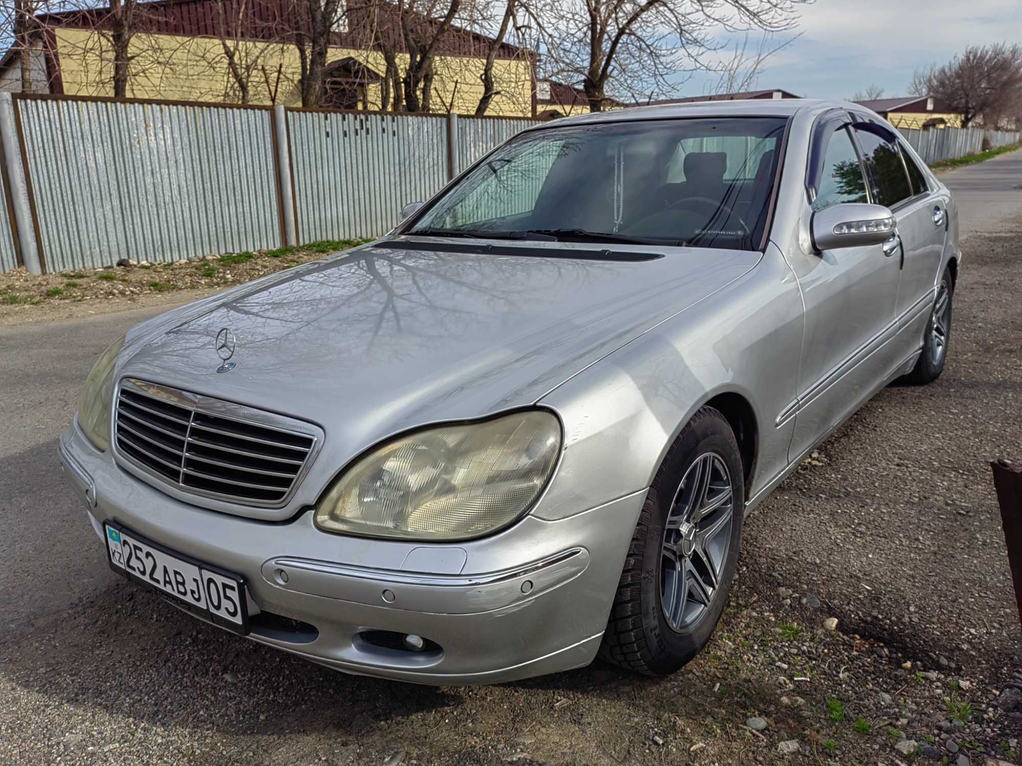 Mercedes Benz S class 320