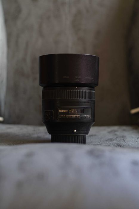 Nikon AF-S 85mm f/1.8G обектив