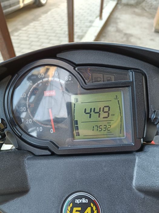 Scuter Aprilia SR50, an 2020, carburatie