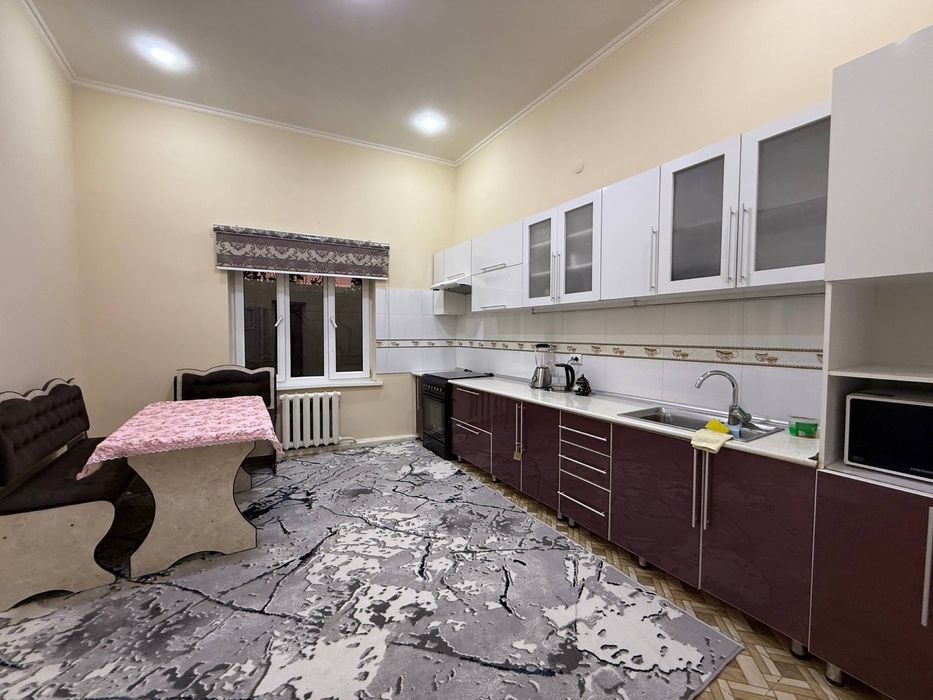 Карвон бозор оркасида жойлашган участка сотилади