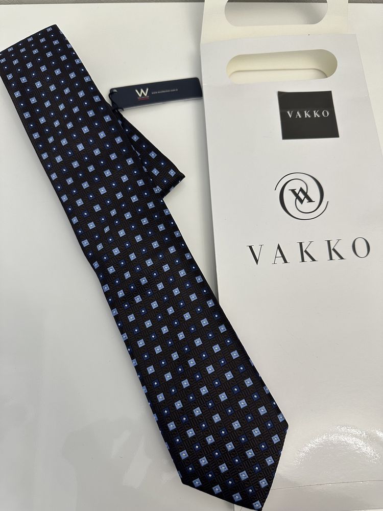 Новые галстуки бренда W-collection от Vakko