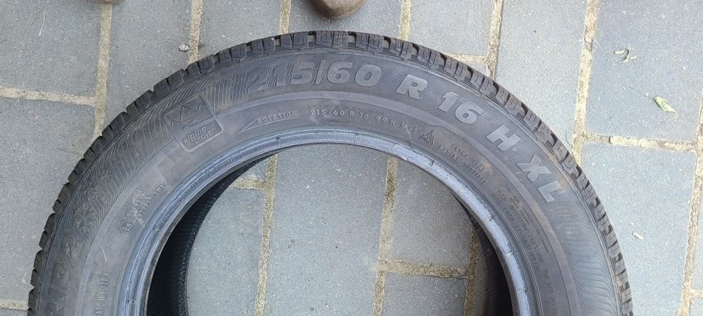 Vand 2 cauciucuri de vara Continental 215/55/R17