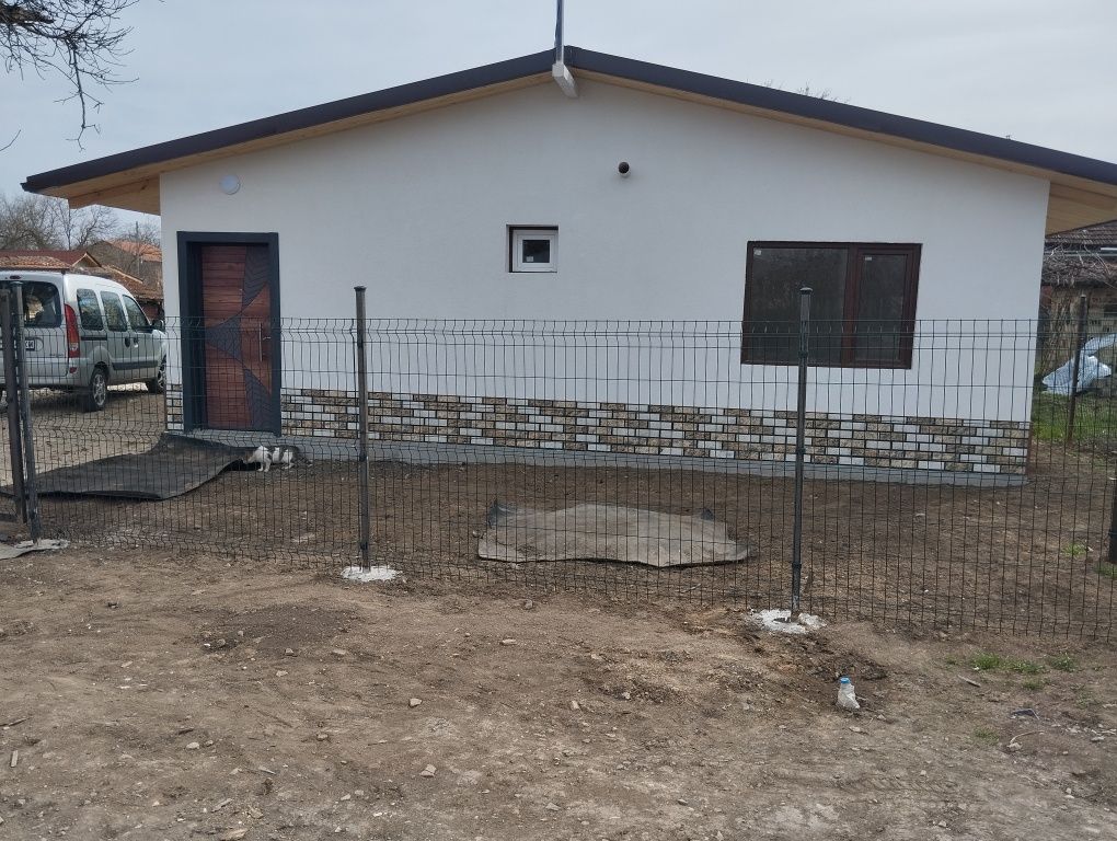 Къща в Радко Димитриево 8 км от шумен  нова до ключ РЗП 60 кв двор 500