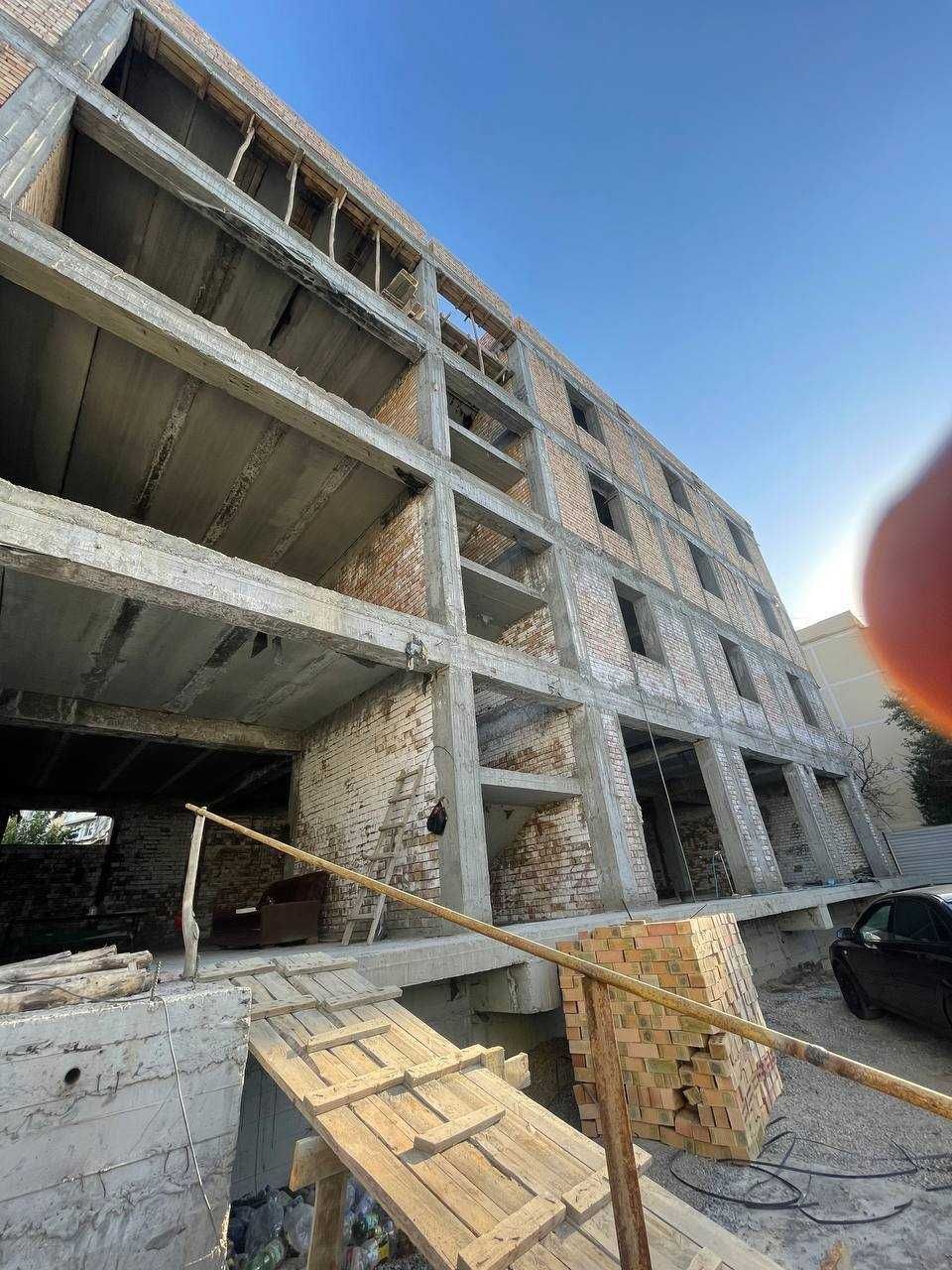 Здание под бизнес Юнусабад, 2305 м², первая линия