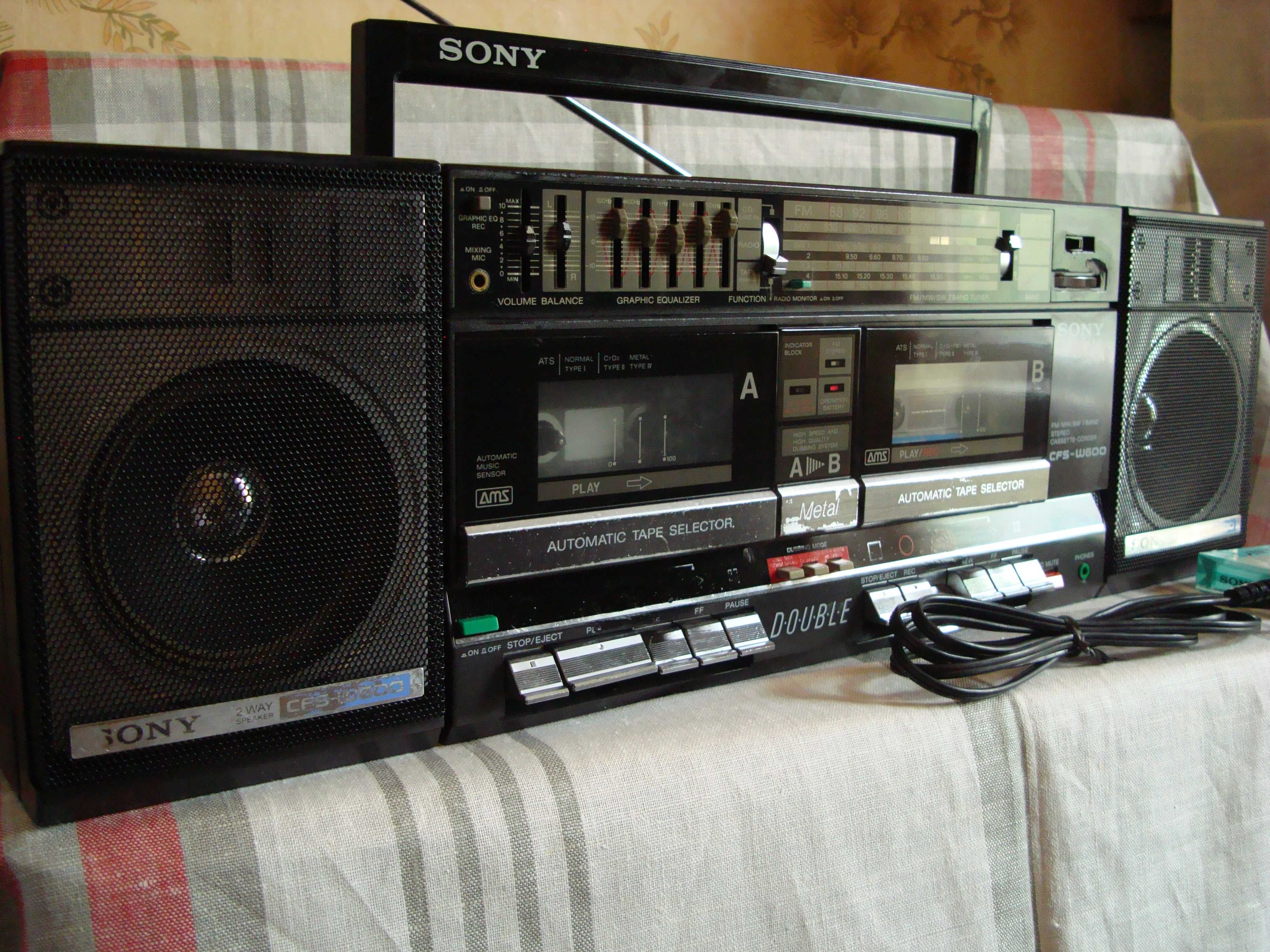 SONY CFS-W 600  MADE IN JAPAN  .1985 ГОД. Обмен.