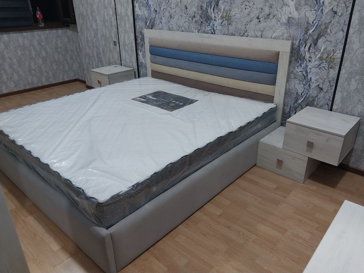 Zakaz boyicha kravatlar yasab beriladi