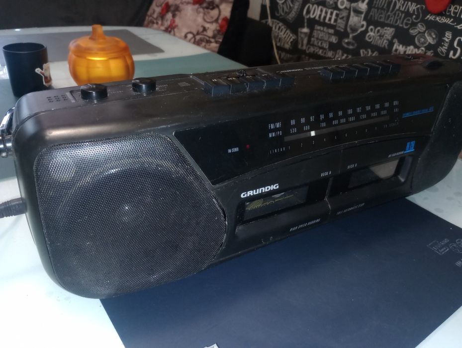 Dublu radiocasetofon Grundig, model RR 1250, funcțional, ieftin