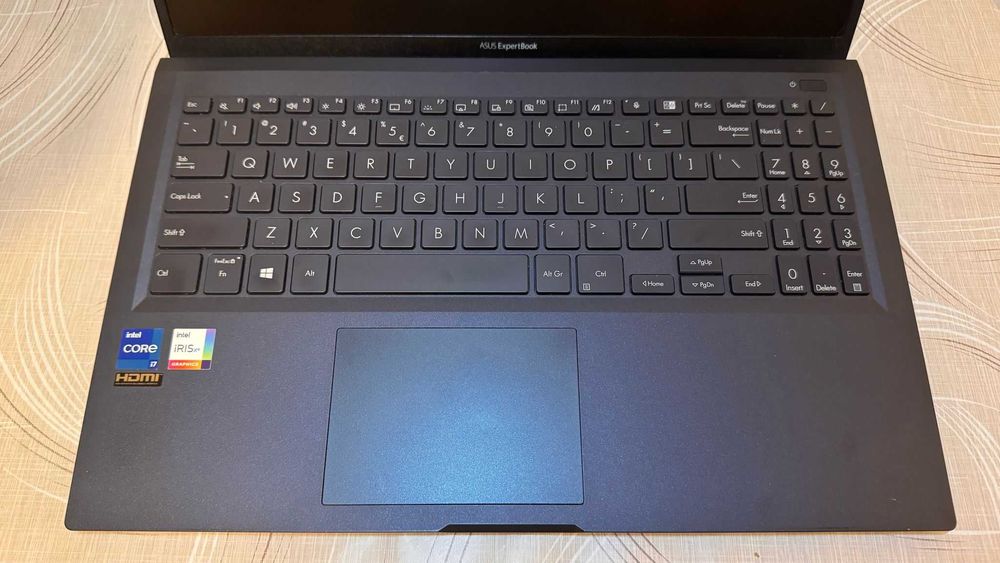 Laptop Asus Expertbook core I7, 24 gb ram, 512 ssd M.2