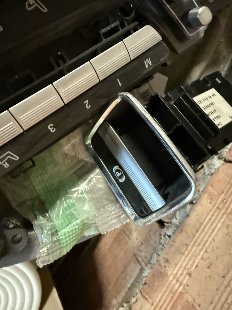 Бутони за мерцедес w221