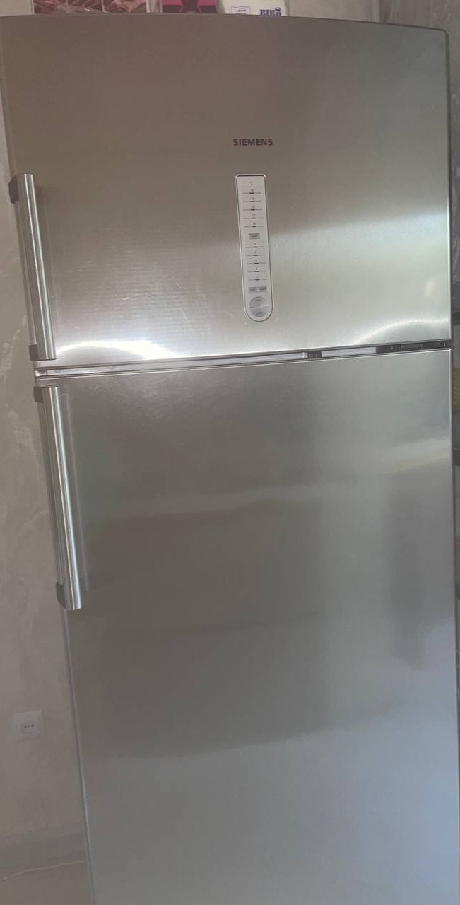 Продаю холодильник  Siemens в хорошем состоянии.