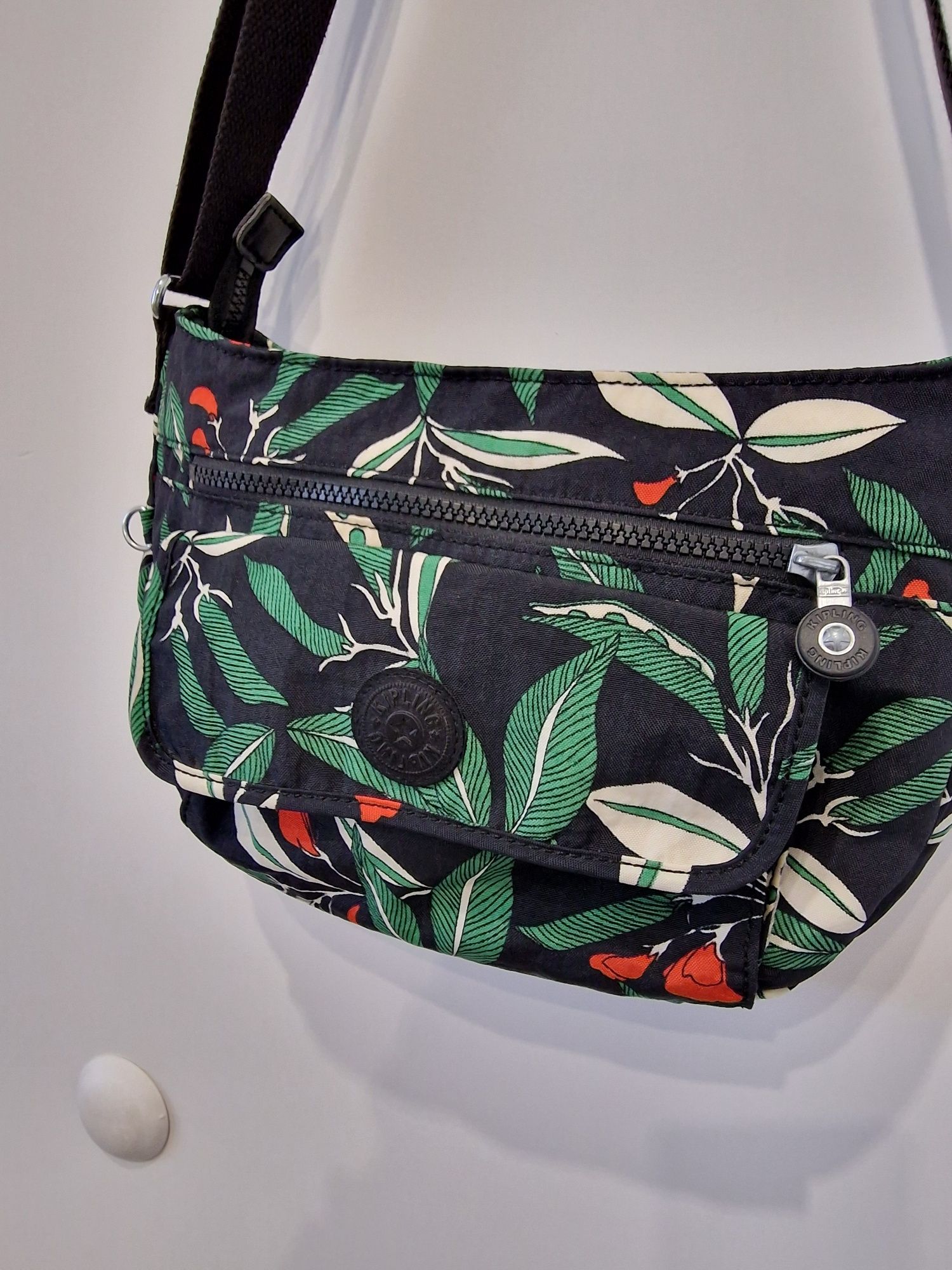 Kipling дамска чанта