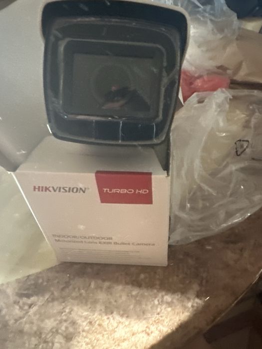 2 camere Hik Vision 4K Motorizate VF,8MP ,IR80 m